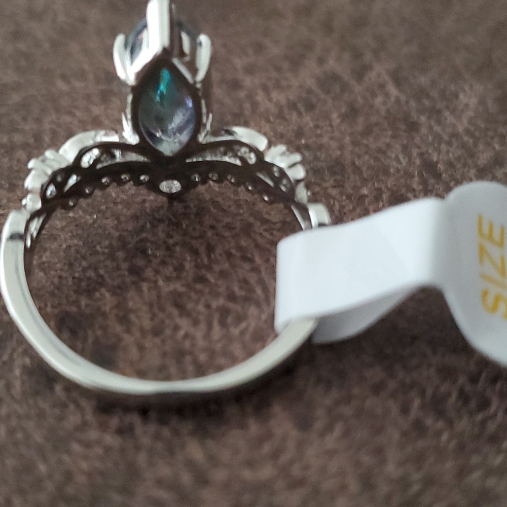 Ladies size 7 ring - Picture 4 of 4